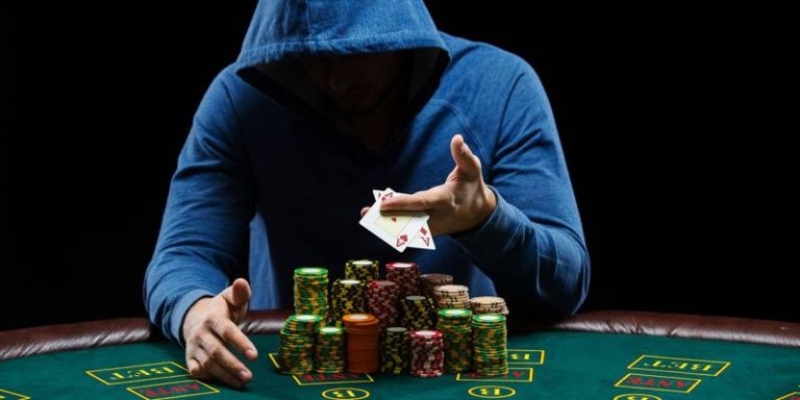 Một ván Texas Hold’em sẽ bao gồm bốn vòng cược chính